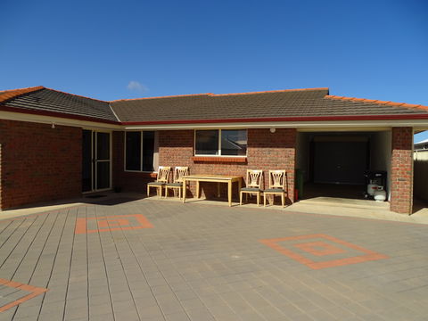 Marina Pathway - Northern Rivers Accommodation 1