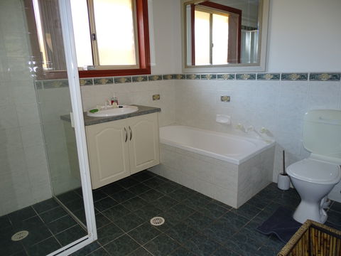Marina Pathway - Northern Rivers Accommodation 7