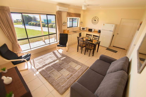 Pelican Perch Retreat - Northern Rivers Accommodation 3