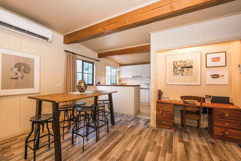 The Guesthouse: Hill End - Northern Rivers Accommodation 5