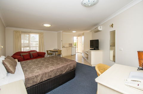 Tuckerbox Motor Inn - Northern Rivers Accommodation 2