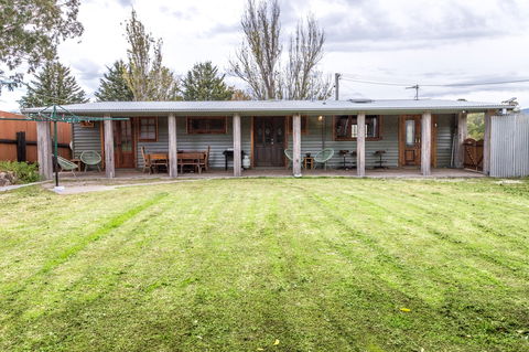Uniquely Pambula - Pet Friendly Holiday Accomodation - Northern Rivers Accommodation 1