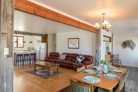 Uniquely Pambula - Pet Friendly Holiday Accomodation - Northern Rivers Accommodation 2