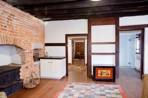Vine Lodge Heritage Getaway - Northern Rivers Accommodation 7