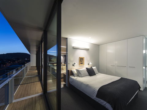 Avalon City Retreat - Northern Rivers Accommodation 0