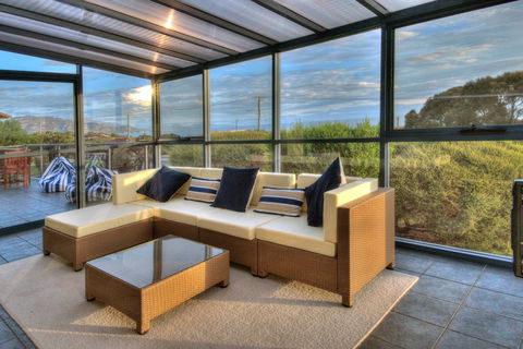 Blue Waves - Northern Rivers Accommodation 1