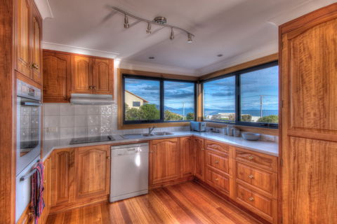 Blue Waves - Northern Rivers Accommodation 4