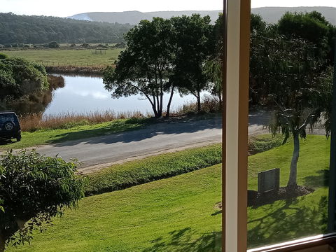 Butler's Bend Holiday Villa - Northern Rivers Accommodation 6