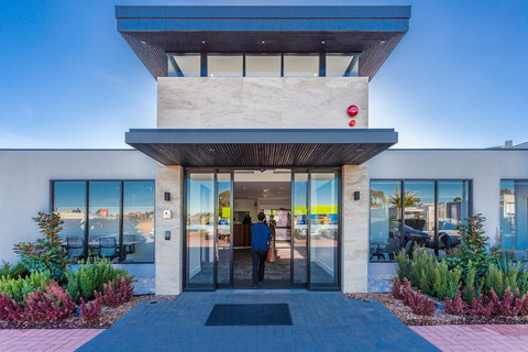 Country Comfort Perth - Northern Rivers Accommodation 0