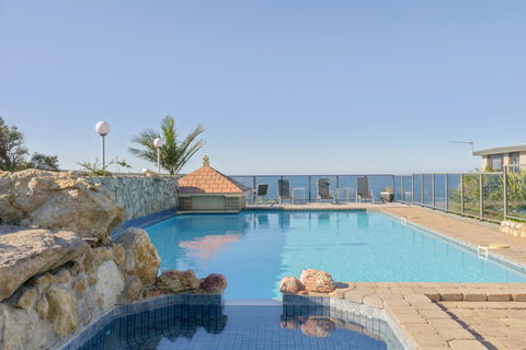 Eagle Heights Holiday Units - Scenic Unit - Northern Rivers Accommodation 0