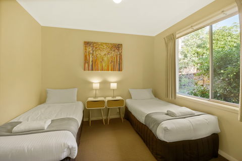Eagle Heights Holiday Units - Scenic Unit - Northern Rivers Accommodation 3