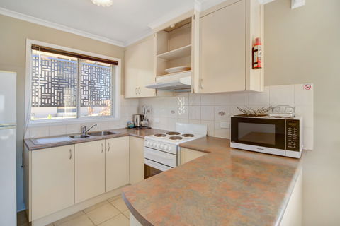 Eagle Heights Holiday Units - Scenic Unit - Northern Rivers Accommodation 6