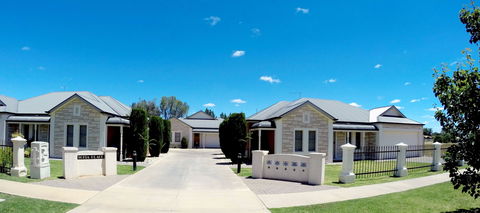 Shamore Apartments - Eleventh Street Mildura - Northern Rivers Accommodation 0