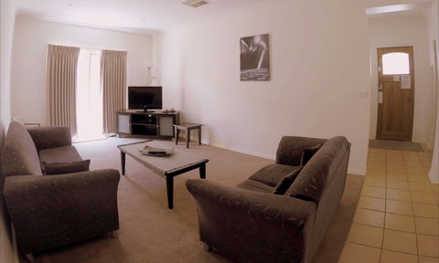 Shamore Apartments - Eleventh Street Mildura - Northern Rivers Accommodation 2