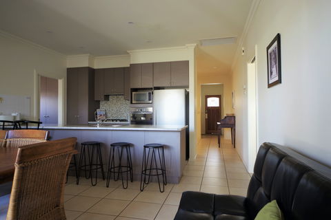 Shamore Apartments - Eleventh Street Mildura - Northern Rivers Accommodation 3