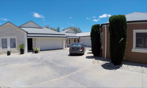 Shamore Apartments - Eleventh Street Mildura - Northern Rivers Accommodation 6