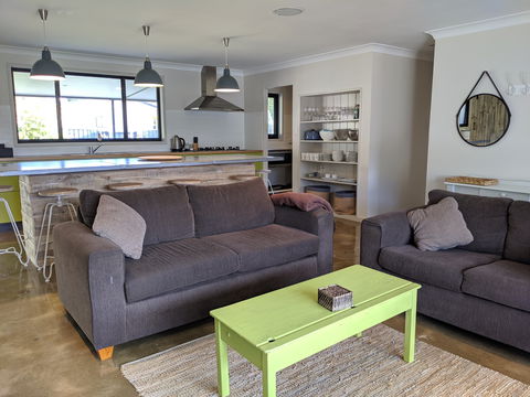 Aloha - Northern Rivers Accommodation 0