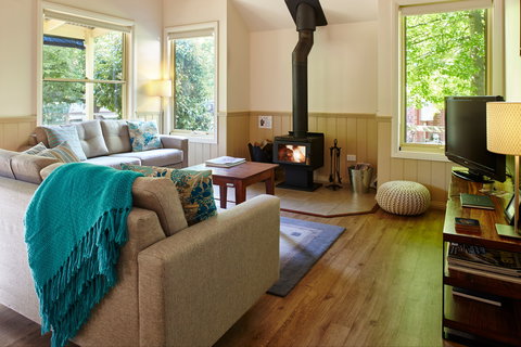 Alpine Valley Cottages - Northern Rivers Accommodation 0