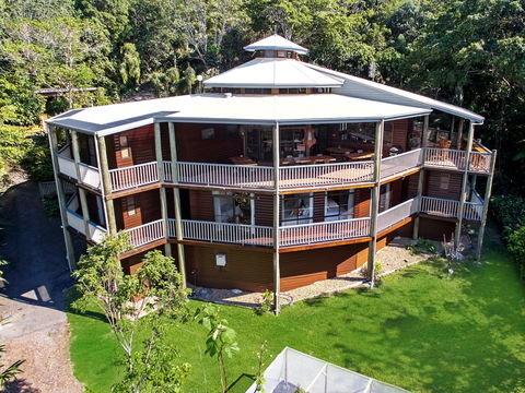 Aquila Retreat Eco Mansion - Northern Rivers Accommodation 1