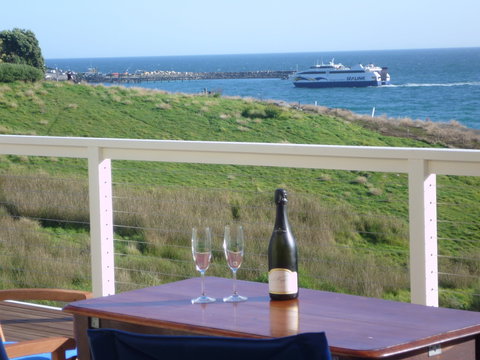 Ashendens At Penneshaw - Northern Rivers Accommodation 0