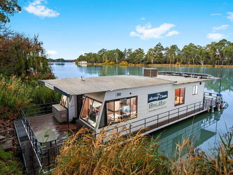 Boats And Bedzzz - The Murray Dream Self-contained Moored Houseboat - Northern Rivers Accommodation 1