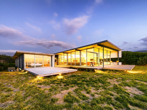 Cloudy Bay Beach House - Northern Rivers Accommodation 1