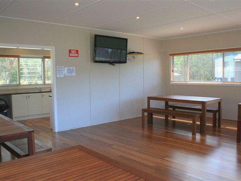 Lake Conjola Waterfront Holiday Park - Northern Rivers Accommodation 1