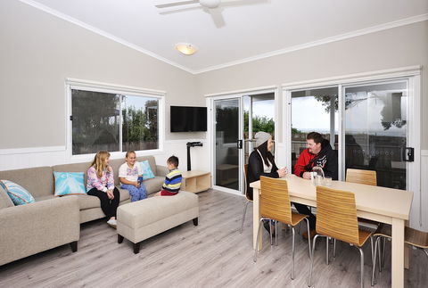 NRMA Portland Bay Holiday Park - Northern Rivers Accommodation 2