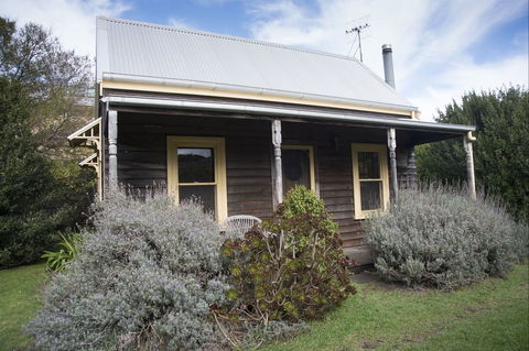 Orchard Cottages - Northern Rivers Accommodation 0