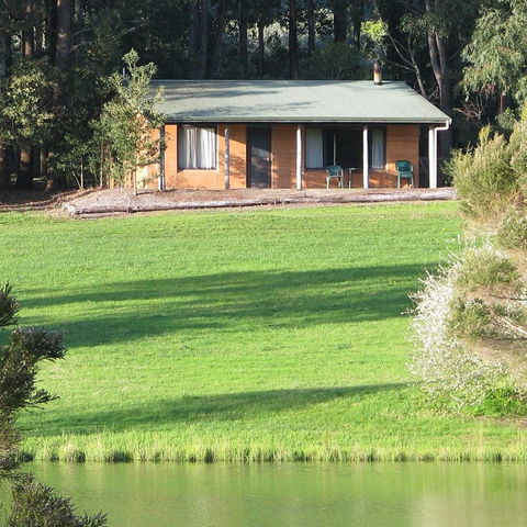 Pemberton Lake View Chalets - Northern Rivers Accommodation 0