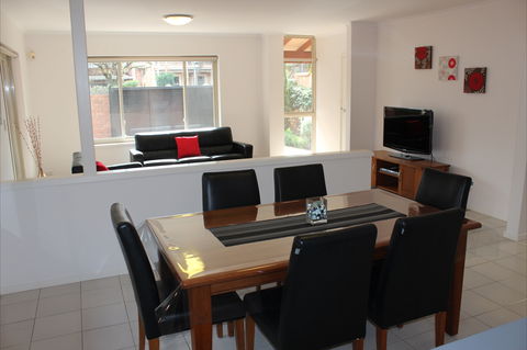 Adelaide Serviced Accommodation - Childers House - Northern Rivers Accommodation 2