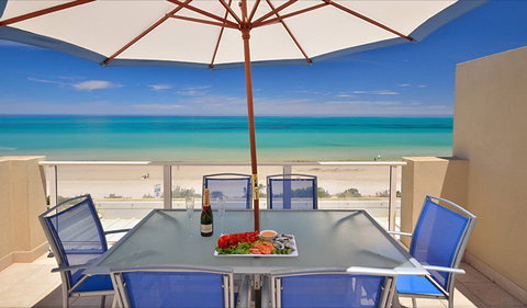 Adelaide Luxury Beach House - Northern Rivers Accommodation 0