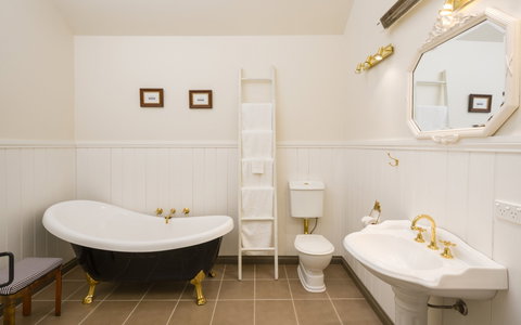 Timboon House & Stables - Northern Rivers Accommodation 1