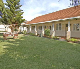 Albany Holiday Units - Northern Rivers Accommodation 0