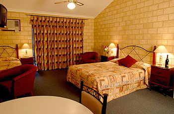 Karri Forest Motel & Restaurant - Northern Rivers Accommodation 3