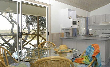 Berrara Beach Holiday Chalets - Northern Rivers Accommodation 4