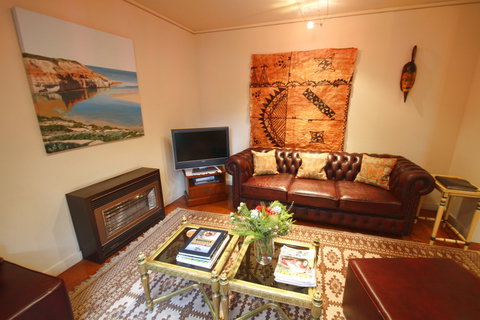 Adelaide Serviced Apartments - William Townhouse - Northern Rivers Accommodation 0