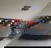 Airlie Court Units - Northern Rivers Accommodation