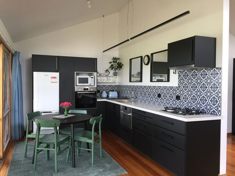 Black Cockatoo Cottages - Northern Rivers Accommodation 2