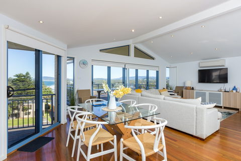Blue Waters At Gerroa - Northern Rivers Accommodation 2