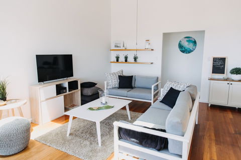 BonniEscape - Island Style Living - Northern Rivers Accommodation 0