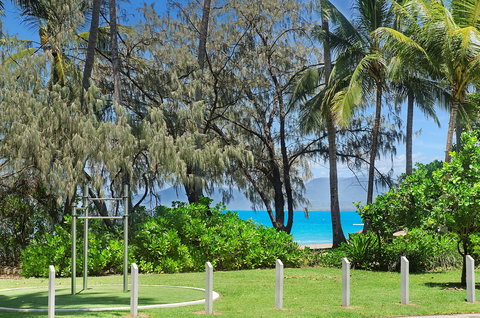 By The Sea Port Douglas - Northern Rivers Accommodation 0