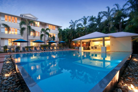 Cayman Villas Port Douglas - Northern Rivers Accommodation 1