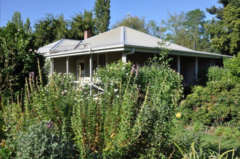 Honeysuckle Cottage - Northern Rivers Accommodation 0