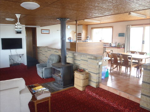 Island View Retreat - Northern Rivers Accommodation 1