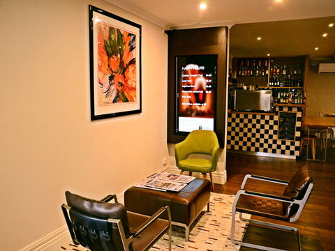 The Waverley International Hotel - Northern Rivers Accommodation 1