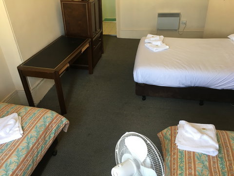 The Victoria Bathurst - Northern Rivers Accommodation 1