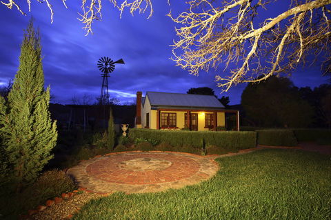 Yellow Cottage - Northern Rivers Accommodation 0