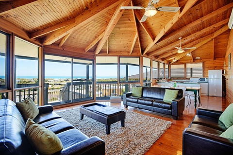 3 Henley Street - Goolwa Beach - Northern Rivers Accommodation 2