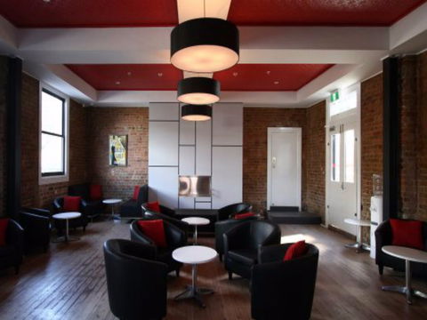 Cow And Calf Hotel - Northern Rivers Accommodation 1